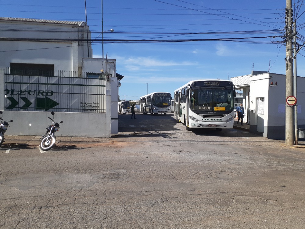 Ônibus da Coleurb retornam às linhas após paralisação